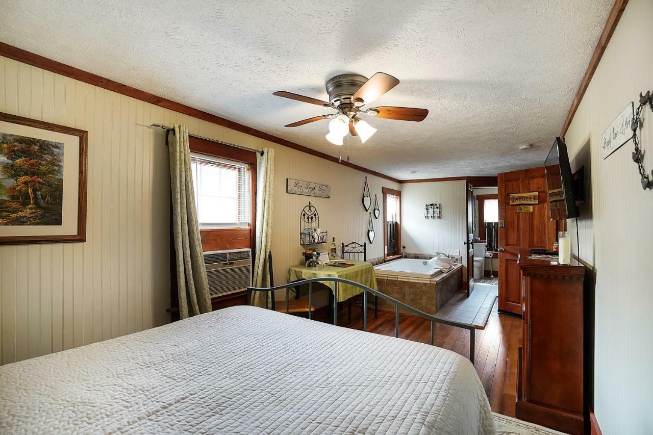 Hocking Hills Inn 로건 외부 사진